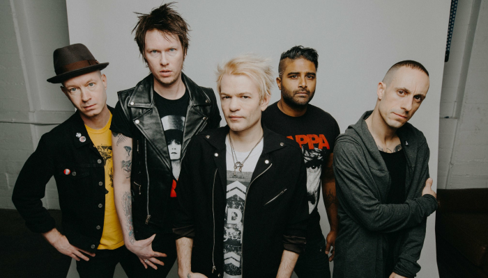 SUM 41 WITH SPECIAL GUEST SIMPLE PLAN